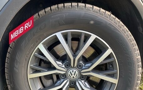 Volkswagen Tiguan II, 2019 год, 2 300 000 рублей, 13 фотография
