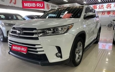 Toyota Highlander III, 2021 год, 3 370 000 рублей, 1 фотография