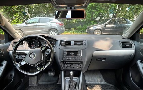Volkswagen Jetta VI, 2015 год, 1 300 000 рублей, 8 фотография
