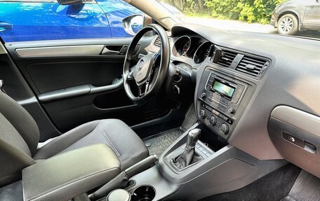 Volkswagen Jetta VI, 2015 год, 1 300 000 рублей, 9 фотография