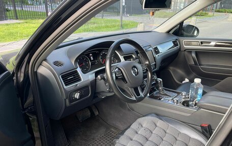 Volkswagen Touareg III, 2011 год, 2 500 000 рублей, 10 фотография