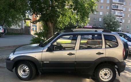 Chevrolet Niva I рестайлинг, 2012 год, 340 000 рублей, 3 фотография