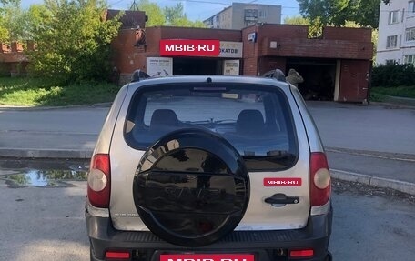 Chevrolet Niva I рестайлинг, 2012 год, 340 000 рублей, 5 фотография