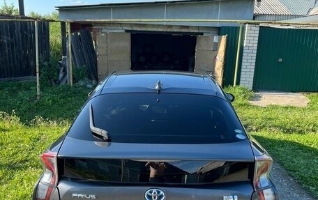Toyota Prius IV XW50, 2015 год, 1 500 000 рублей, 10 фотография
