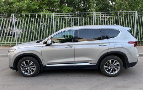 Hyundai Santa Fe IV, 2019 год, 2 400 000 рублей, 3 фотография