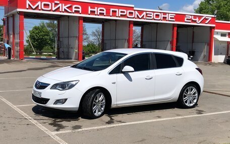 Opel Astra J, 2011 год, 785 000 рублей, 4 фотография