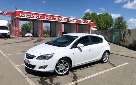 Opel Astra J, 2011 год, 785 000 рублей, 19 фотография