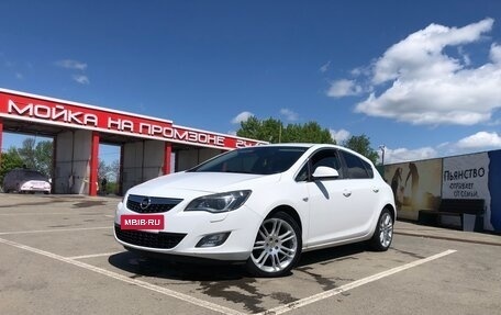 Opel Astra J, 2011 год, 785 000 рублей, 20 фотография