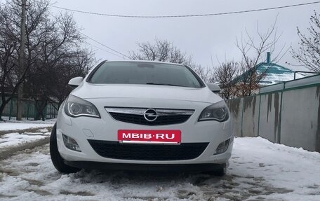 Opel Astra J, 2011 год, 785 000 рублей, 38 фотография