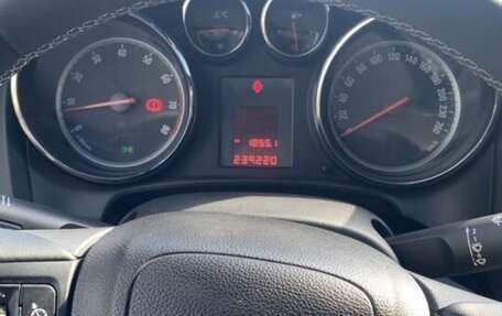 Opel Astra J, 2013 год, 780 000 рублей, 7 фотография