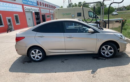 Hyundai Solaris II рестайлинг, 2011 год, 850 000 рублей, 2 фотография
