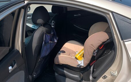 Hyundai Solaris II рестайлинг, 2011 год, 850 000 рублей, 4 фотография