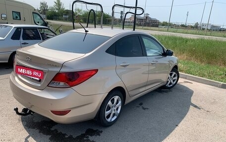 Hyundai Solaris II рестайлинг, 2011 год, 850 000 рублей, 8 фотография