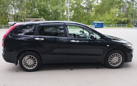 Honda Stream II, 2007 год, 810 000 рублей, 7 фотография