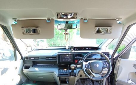 Honda Stepwgn IV, 2015 год, 1 720 000 рублей, 3 фотография
