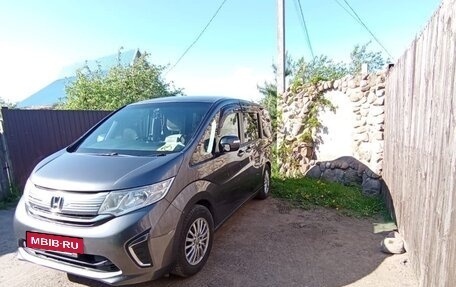 Honda Stepwgn IV, 2015 год, 1 720 000 рублей, 10 фотография