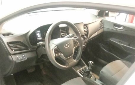 Hyundai Solaris II рестайлинг, 2021 год, 1 659 000 рублей, 5 фотография