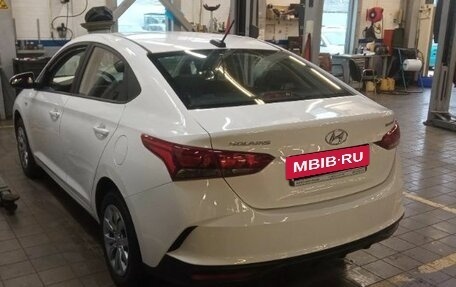 Hyundai Solaris II рестайлинг, 2021 год, 1 659 000 рублей, 4 фотография