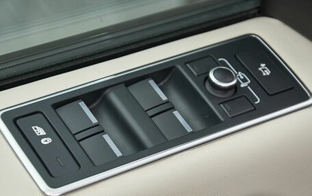 Land Rover Range Rover IV рестайлинг, 2016 год, 5 999 000 рублей, 11 фотография
