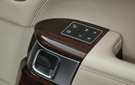 Land Rover Range Rover IV рестайлинг, 2016 год, 5 999 000 рублей, 23 фотография