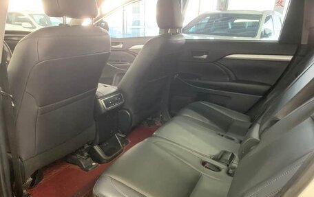 Toyota Highlander III, 2021 год, 3 370 000 рублей, 10 фотография