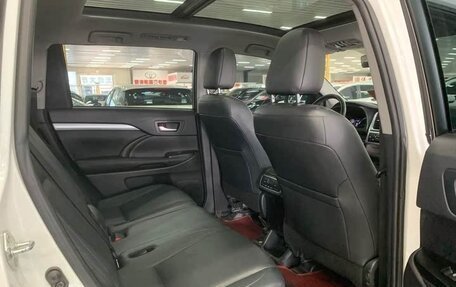 Toyota Highlander III, 2021 год, 3 370 000 рублей, 7 фотография