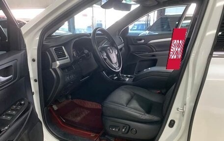 Toyota Highlander III, 2021 год, 3 370 000 рублей, 6 фотография