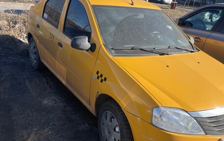 Renault Logan I, 2015 год, 300 000 рублей, 2 фотография