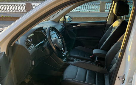 Volkswagen Tiguan II, 2017 год, 2 930 000 рублей, 6 фотография
