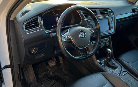 Volkswagen Tiguan II, 2017 год, 2 930 000 рублей, 5 фотография