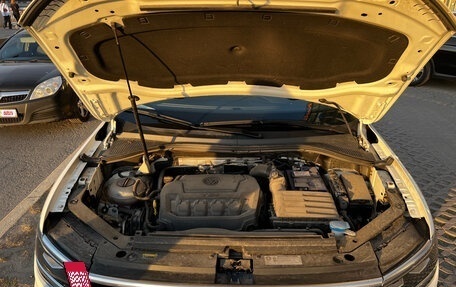 Volkswagen Tiguan II, 2017 год, 2 930 000 рублей, 11 фотография