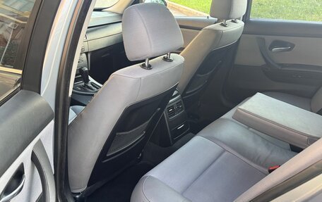 BMW 3 серия, 2005 год, 695 000 рублей, 19 фотография