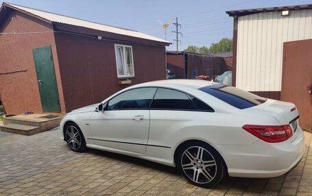 Mercedes-Benz E-Класс, 2010 год, 1 650 000 рублей, 6 фотография