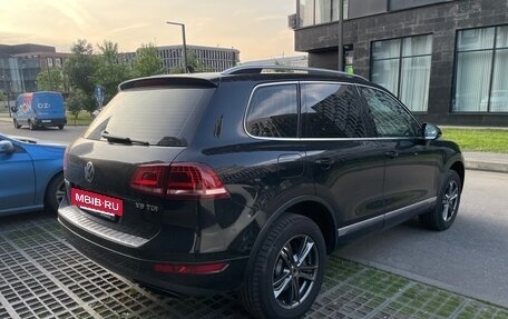 Volkswagen Touareg III, 2011 год, 2 500 000 рублей, 3 фотография