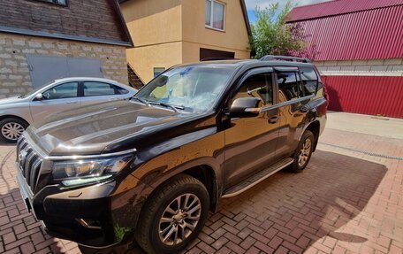 Toyota Land Cruiser Prado 150 рестайлинг 2, 2018 год, 4 750 000 рублей, 5 фотография