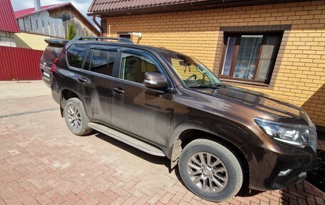 Toyota Land Cruiser Prado 150 рестайлинг 2, 2018 год, 4 750 000 рублей, 2 фотография