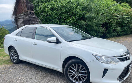 Toyota Camry, 2015 год, 2 000 000 рублей, 14 фотография