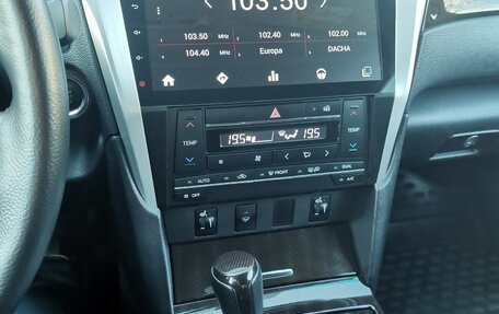Toyota Camry, 2015 год, 2 299 000 рублей, 10 фотография