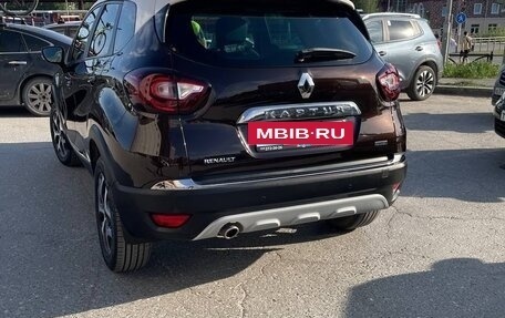 Renault Kaptur I рестайлинг, 2018 год, 1 780 000 рублей, 2 фотография
