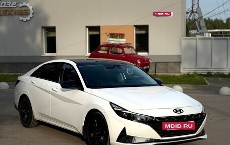 Hyundai Elantra, 2021 год, 2 400 000 рублей, 4 фотография