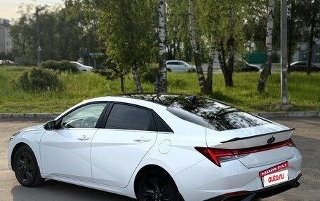 Hyundai Elantra, 2021 год, 2 400 000 рублей, 8 фотография