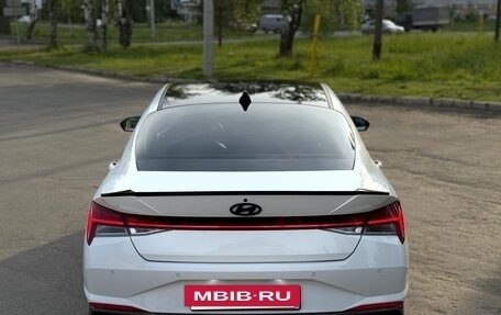 Hyundai Elantra, 2021 год, 2 400 000 рублей, 9 фотография