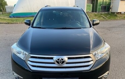 Toyota Highlander III, 2013 год, 2 100 000 рублей, 1 фотография