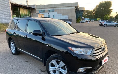 Toyota Highlander III, 2013 год, 2 100 000 рублей, 5 фотография