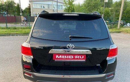 Toyota Highlander III, 2013 год, 2 100 000 рублей, 4 фотография