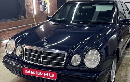 Mercedes-Benz E-Класс, 1998 год, 650 000 рублей, 2 фотография