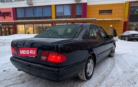 Mercedes-Benz E-Класс, 1998 год, 650 000 рублей, 16 фотография