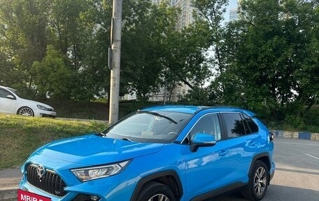Toyota RAV4, 2020 год, 3 550 000 рублей, 2 фотография