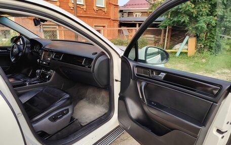Volkswagen Touareg III, 2010 год, 1 600 000 рублей, 3 фотография