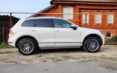 Volkswagen Touareg III, 2010 год, 1 600 000 рублей, 4 фотография